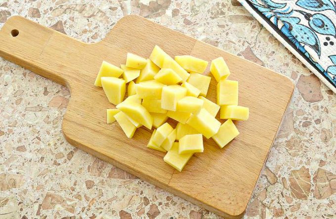 Розсольник на мясному бульйоні з булгуром