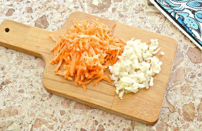 Розсольник на мясному бульйоні з булгуром