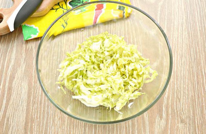 Салат з пекінською капустою та гранатом