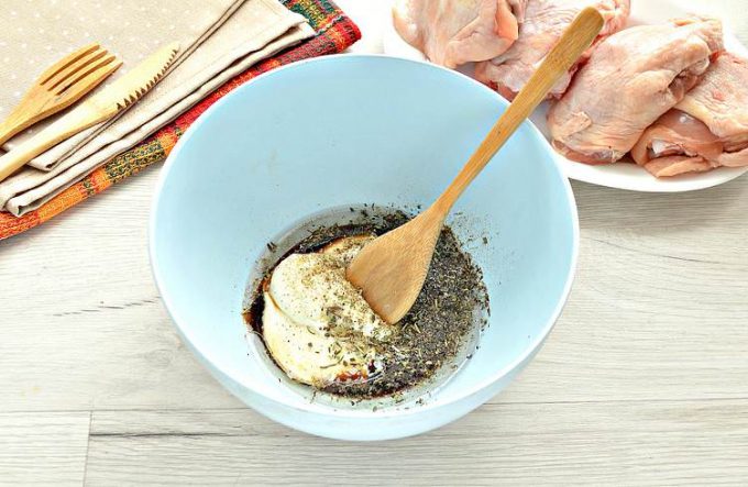 Шашлик з курячих стегон
