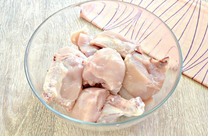 Шашлик з курки в майонезі на деку