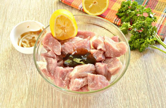 Шашлик зі свинини у банку
