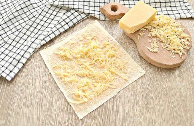 Сирні палички з лаваша на сковороді