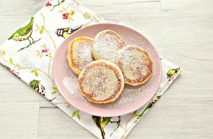 Сирники із сиру на сковороді