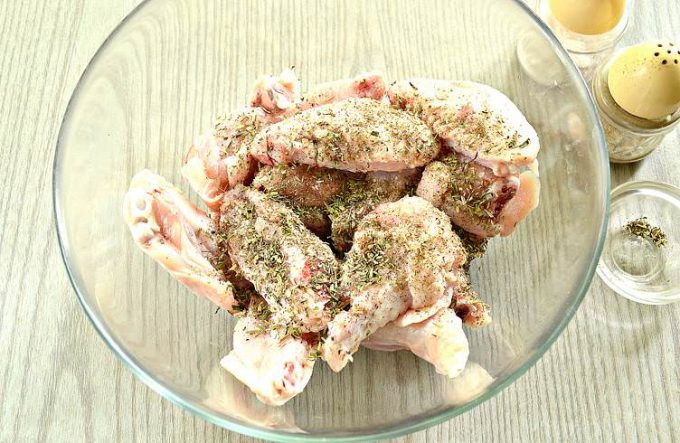 Смажені курячі крильця
