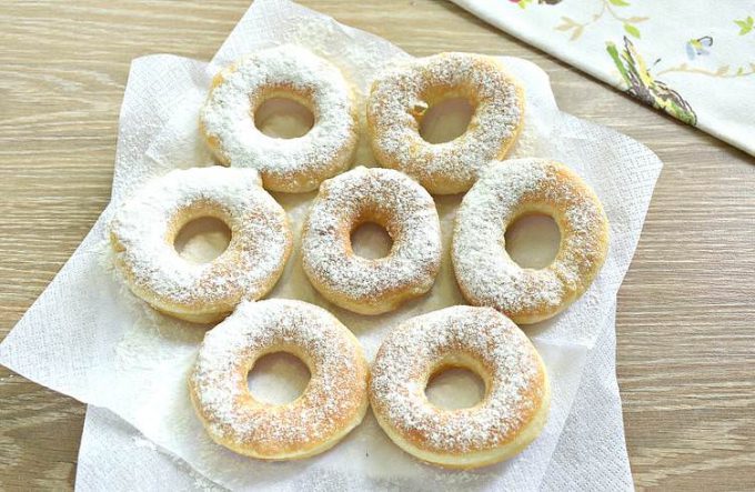 Смажені пончики на сковороді