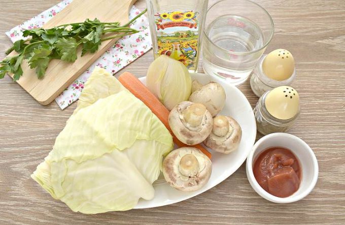 Солянка з капустою та грибами