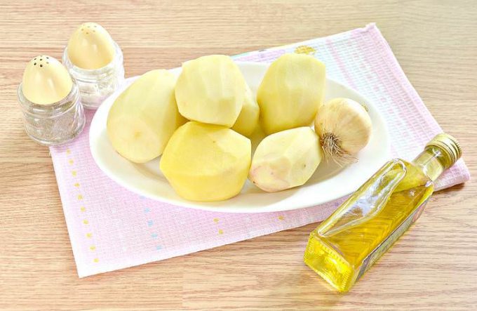 Тістечка з картоплею смажені на сковороді