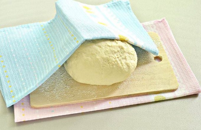 Тісто для чебуреків на майонезі