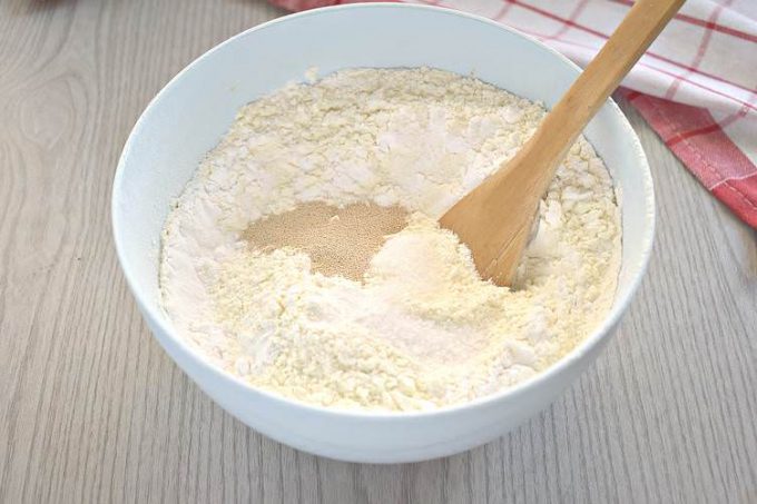 Тісто для пиріжків з крохмалем