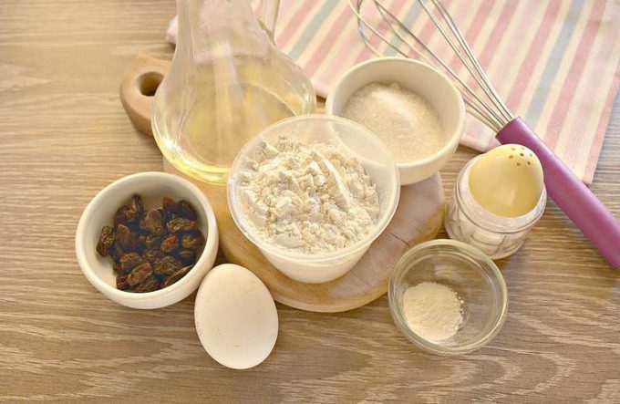 Вафлі з родзинками в електровафельниці
