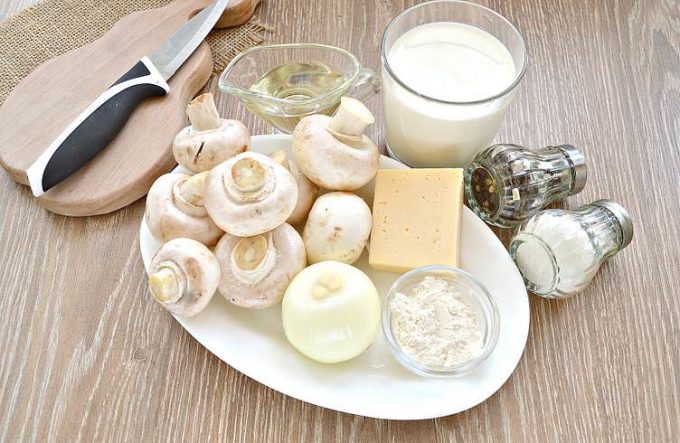 Жульєн з печерицями на сковороді