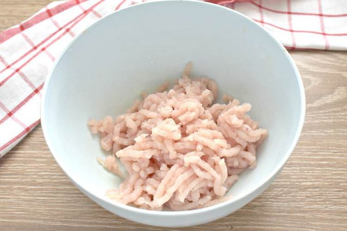 Біточки з курячого філе з рисом у духовці