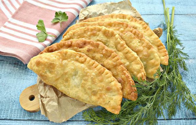 Чебуреки з картоплею