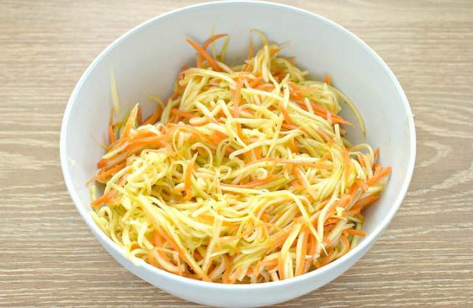 Кабачки по-корейськи з морквою на зиму