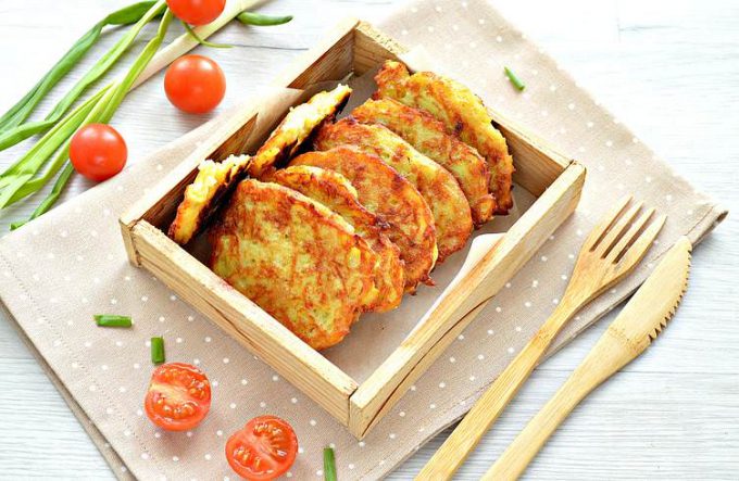 Картопляні драники на сковороді