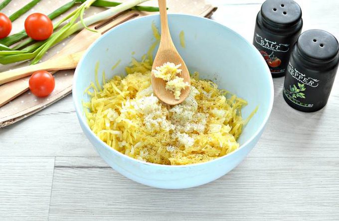 Картопляні драники на сковороді