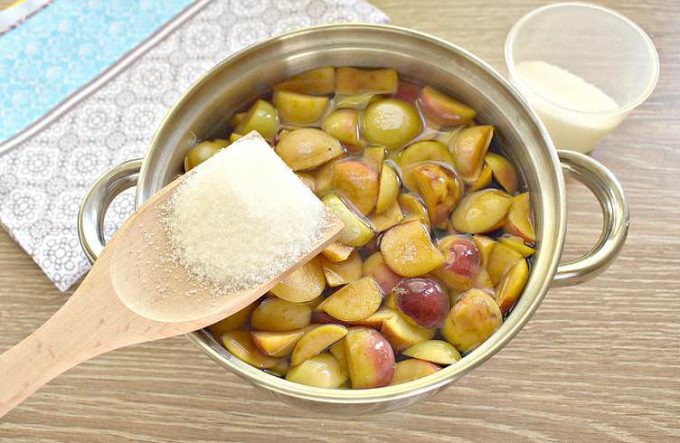 Компот із заморожених яблук