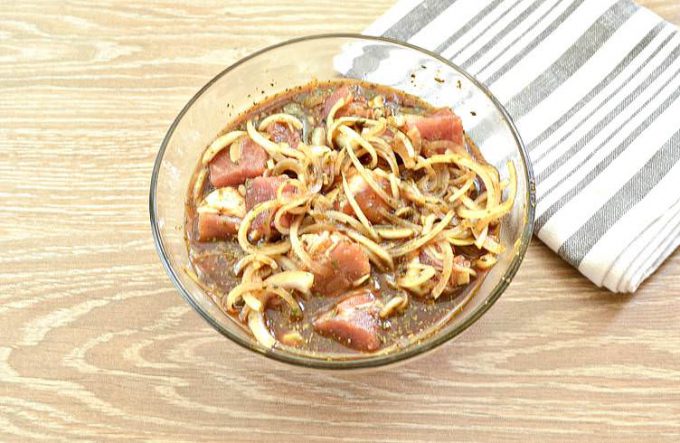 Маринад для шашлику зі свинини з томатним соком