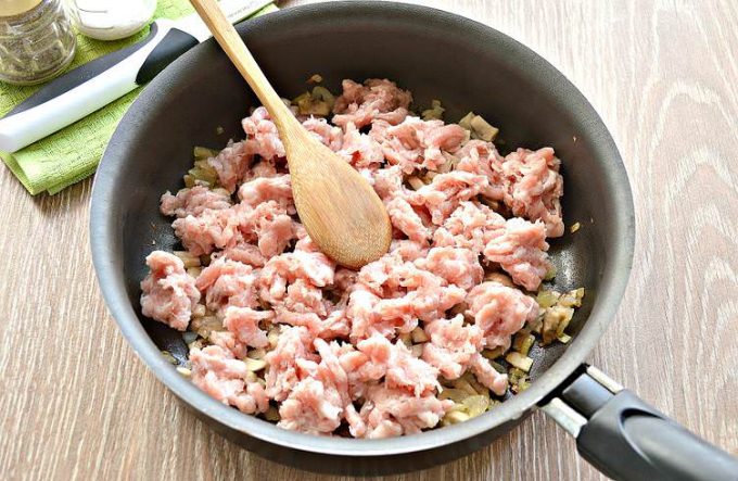 Млинці з грибами та мясом