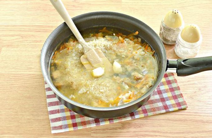 Плов зі свининою на сковороді