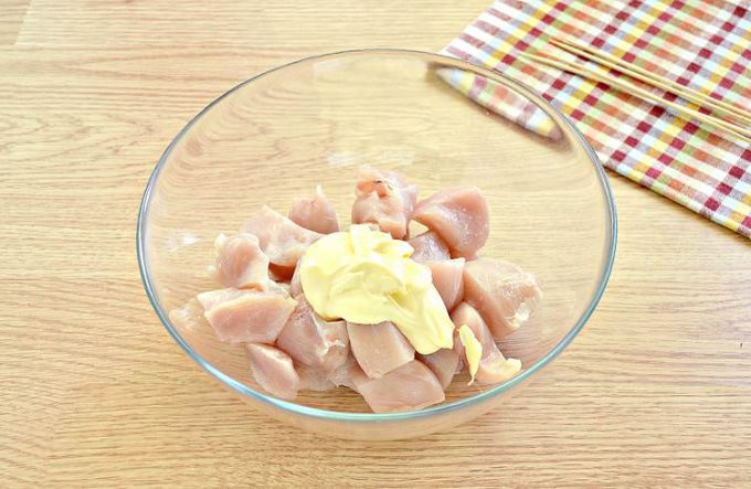 Шашлик з курячої грудки в духовці