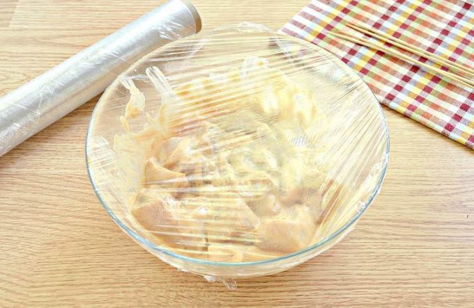 Шашлик з курячої грудки в духовці