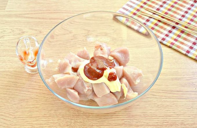 Шашлик з курячої грудки в духовці