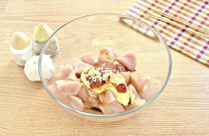Шашлик з курячої грудки в духовці