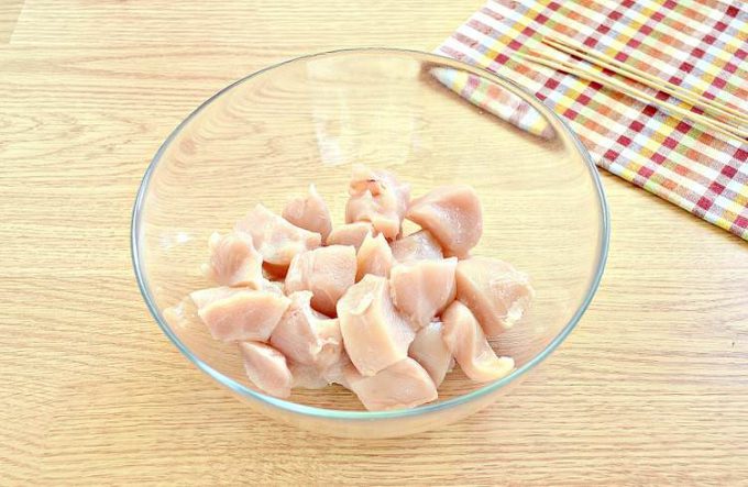 Шашлик з курячої грудки в духовці
