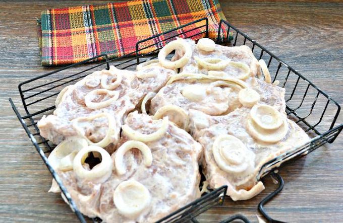 Шашлик зі свинини на кістки