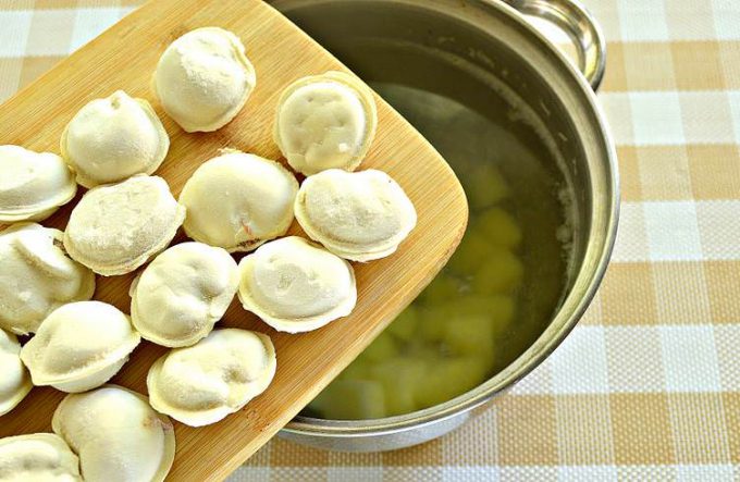 Суп із пельменями