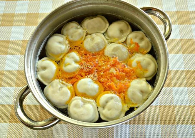 Суп із пельменями