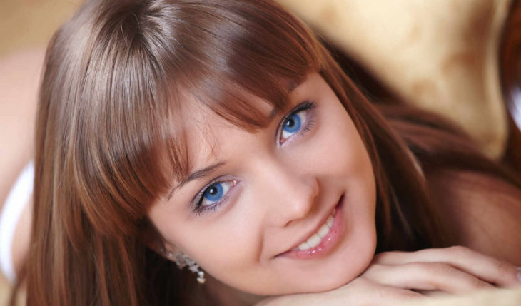 Колір волосся капучино: різноманітність відтінків та особливості фарбування