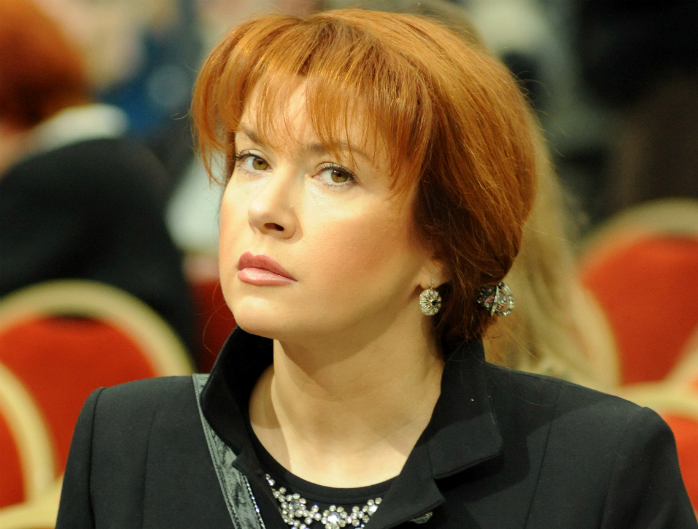 Медовий колір волосся: популярні відтінки та рекомендації щодо фарбування